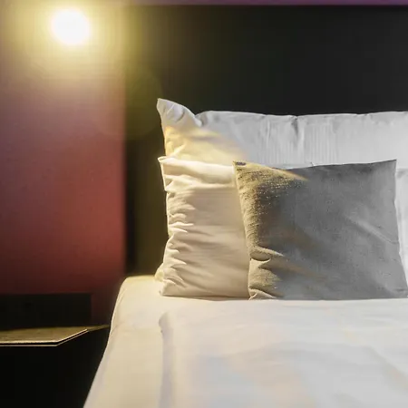 Ξενοδοχείο Roomreich 3*